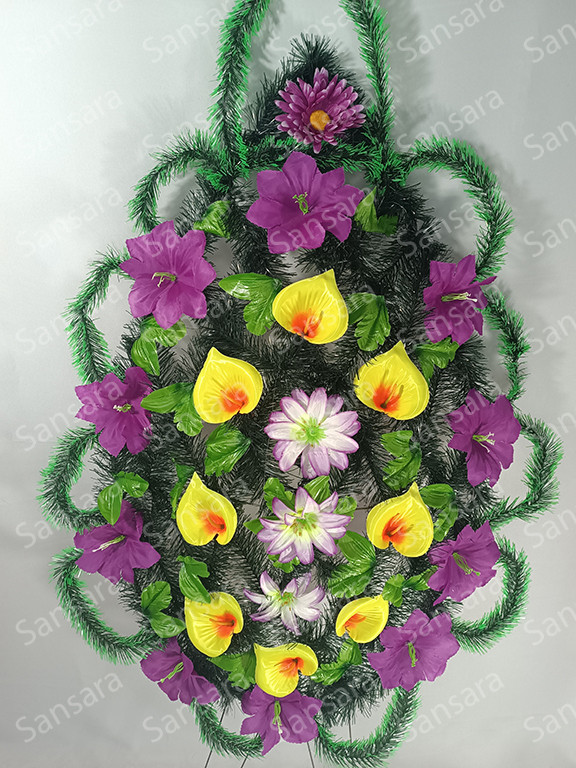 Вінок  150/70см Вінок в зеленій хвоі