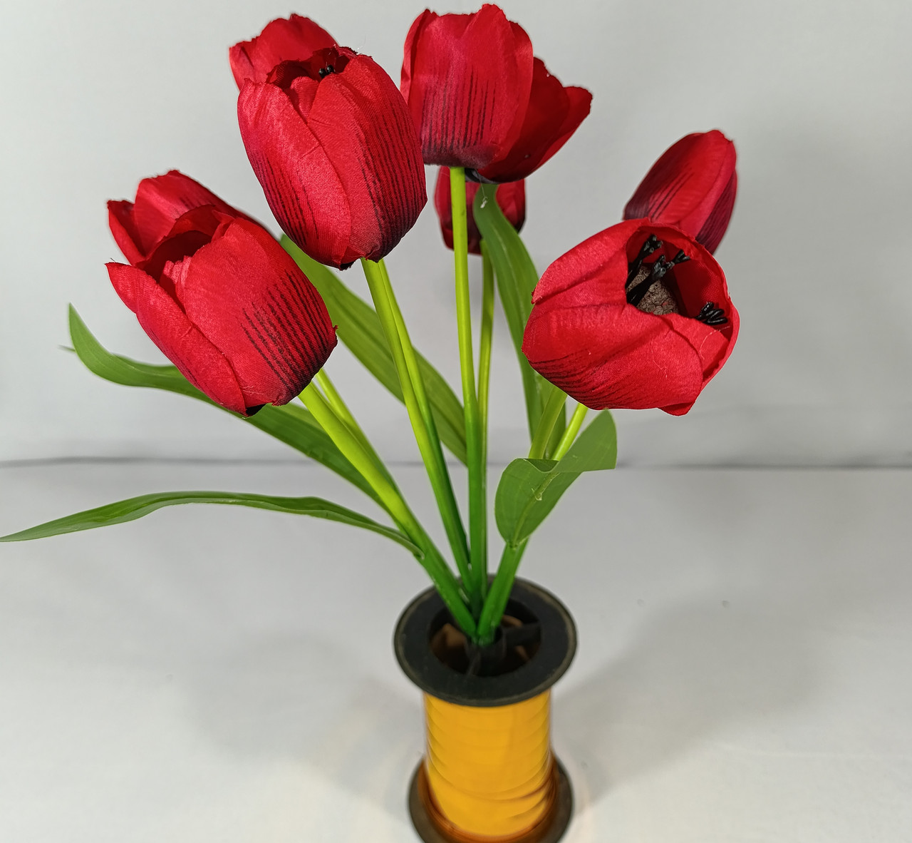 Букет тюльпанів відкриті √3,  9 голов , висота букету 40 см