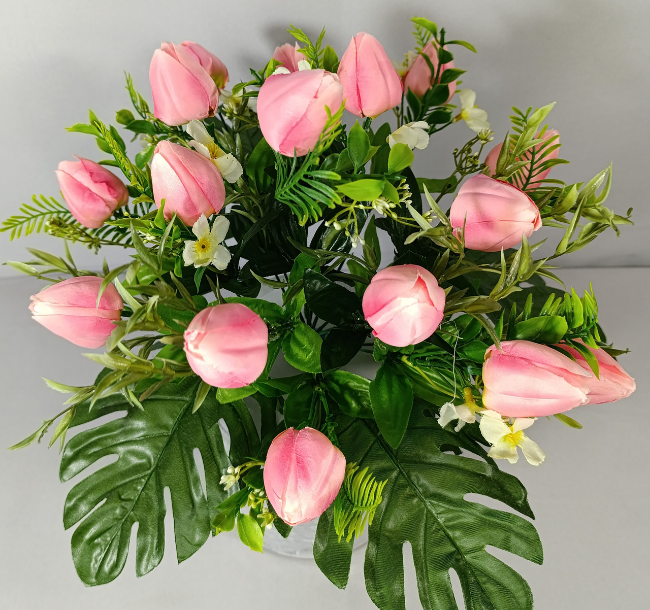 Букет тюльпанів √5,  19 голов , висота букету 40 см